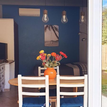Studio 33 M2 Au Calme Proche Hyeres La Crau Exteriér fotografie