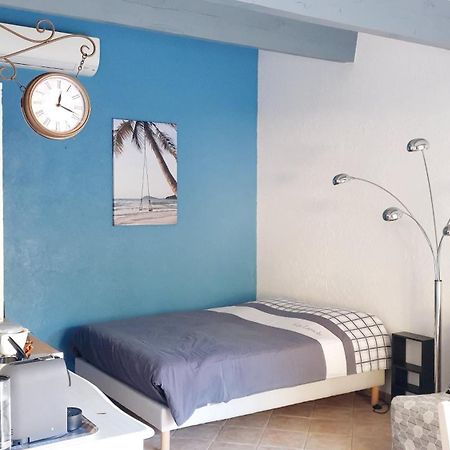 Studio 33 M2 Au Calme Proche Hyeres La Crau Exteriér fotografie