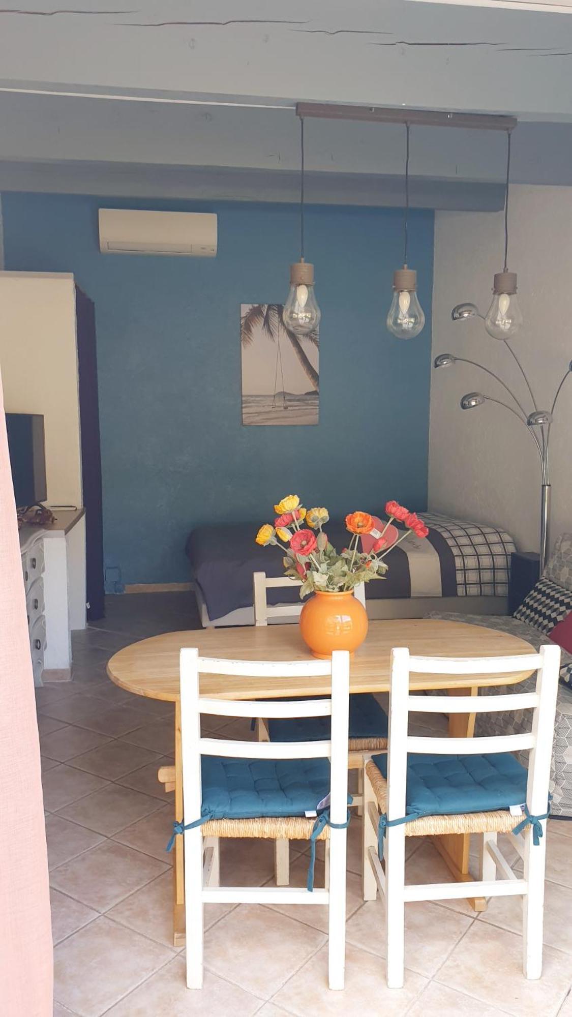 Studio 33 M2 Au Calme Proche Hyeres La Crau Exteriér fotografie