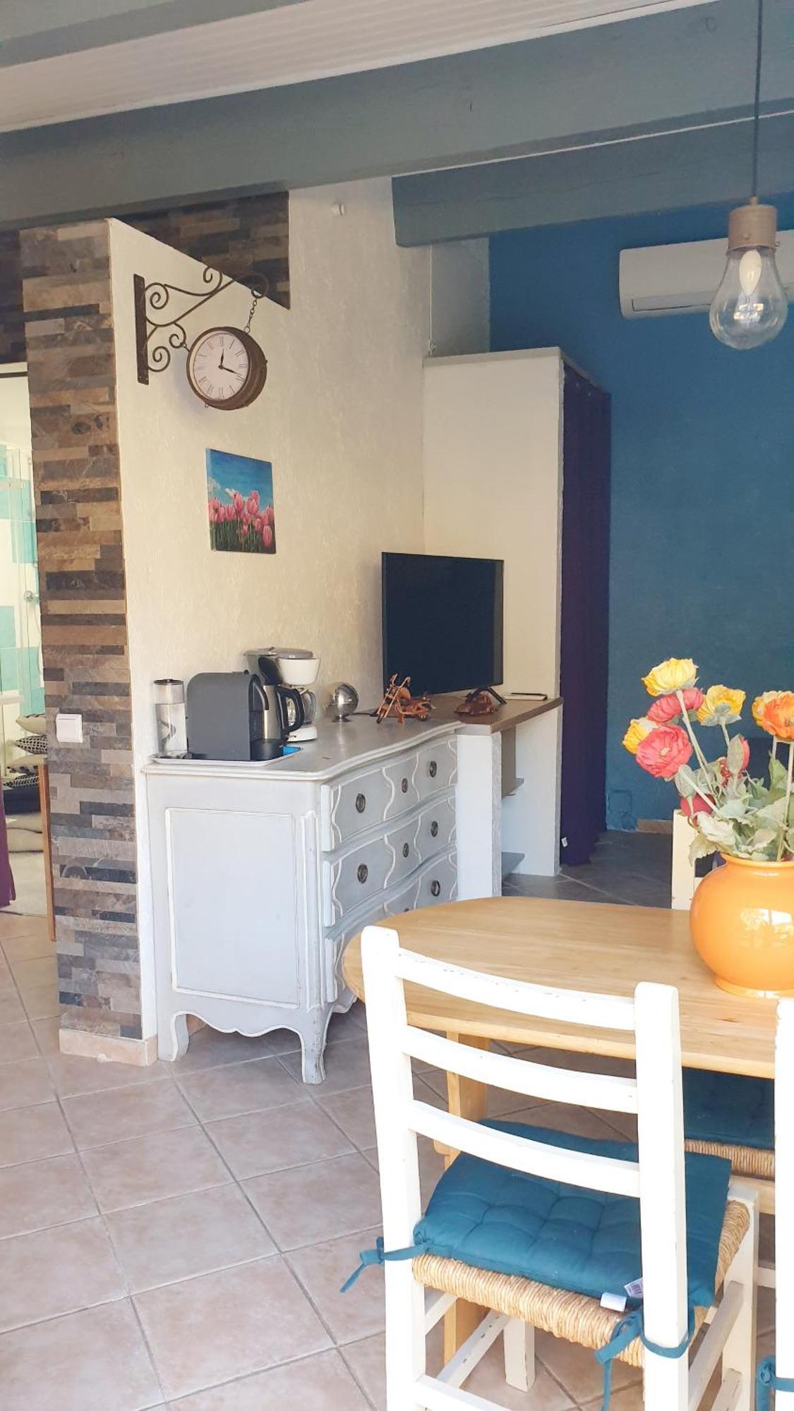 Studio 33 M2 Au Calme Proche Hyeres La Crau Exteriér fotografie